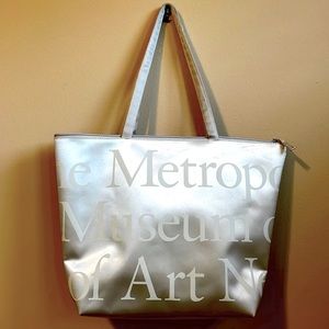 Silver Tote bag (NWOT)